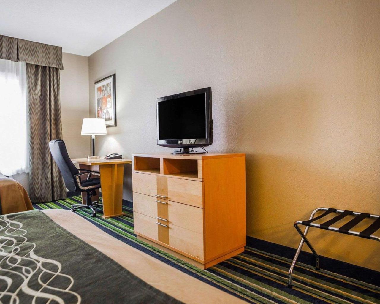 Comfort Inn Kansas City / Airport Exteriér fotografie
