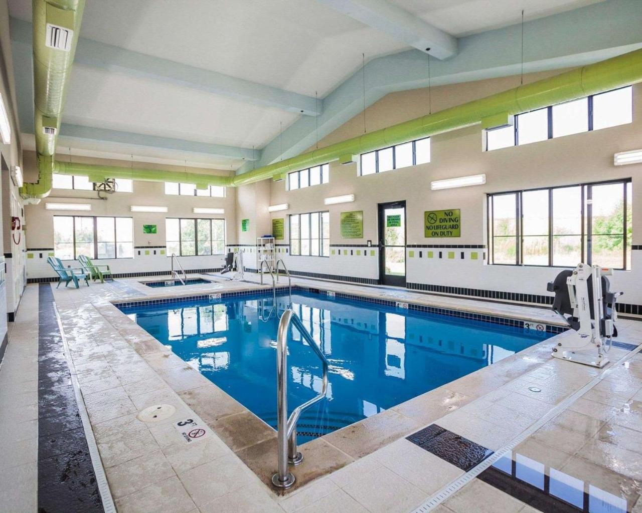 Comfort Inn Kansas City / Airport Exteriér fotografie