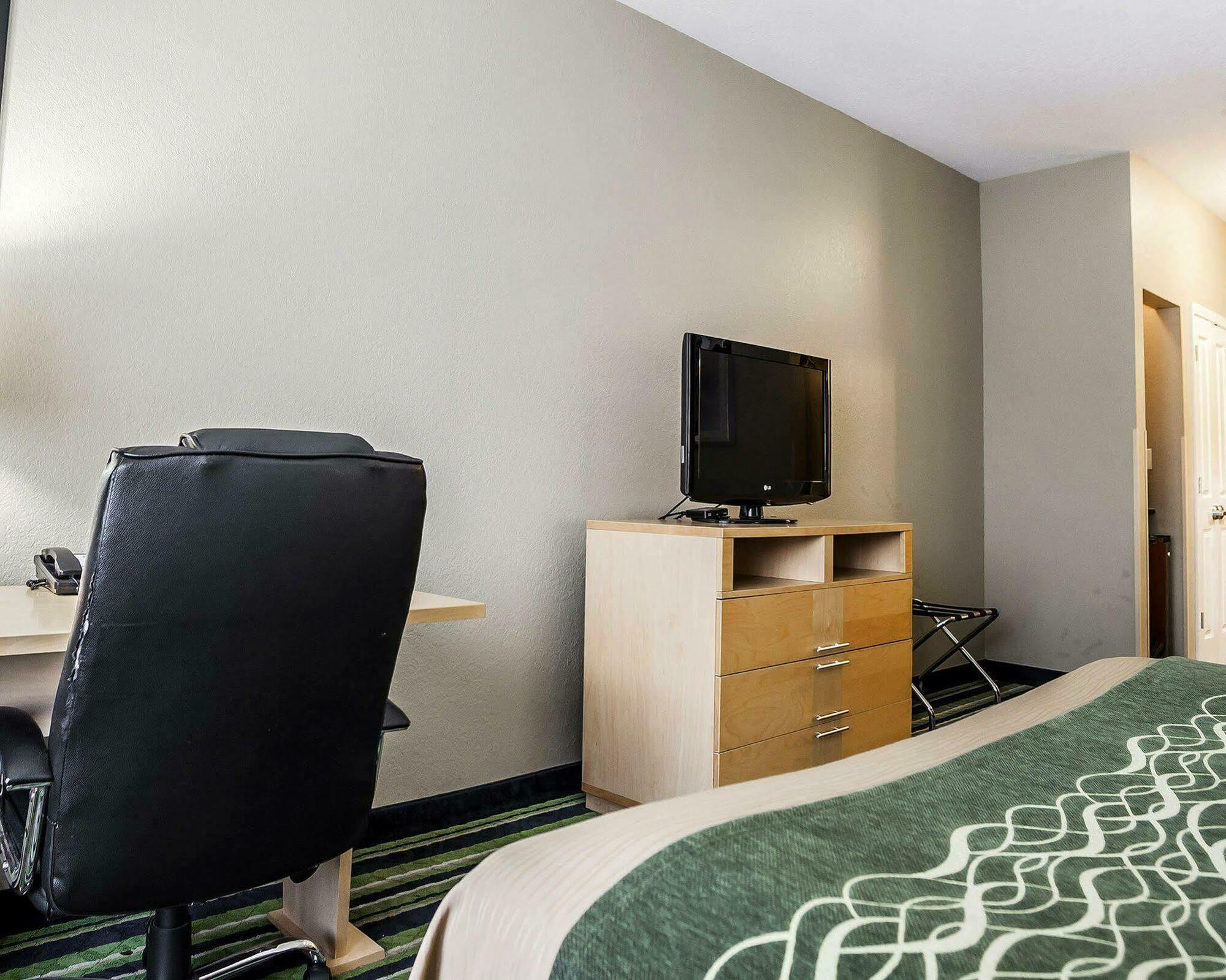 Comfort Inn Kansas City / Airport Exteriér fotografie